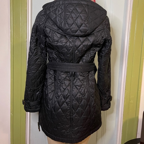 Burberry Jacket ( Pre-loved ) - Picture 10 of 10